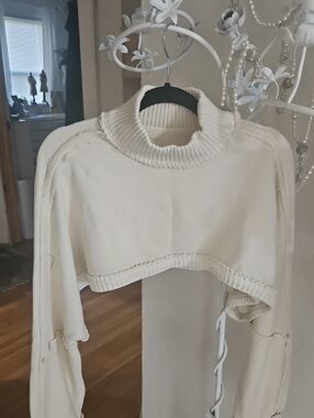 NWOT Free People Cream Cropped  Turtleneck Shrug